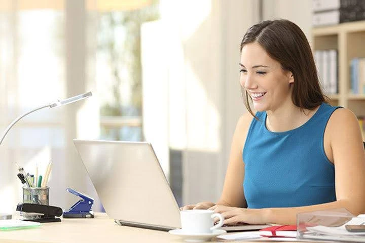 Showdown Email Marketing vs. Social Media Marketing